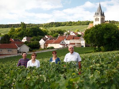 Champagne Bergeronneau Familie im Weinberg