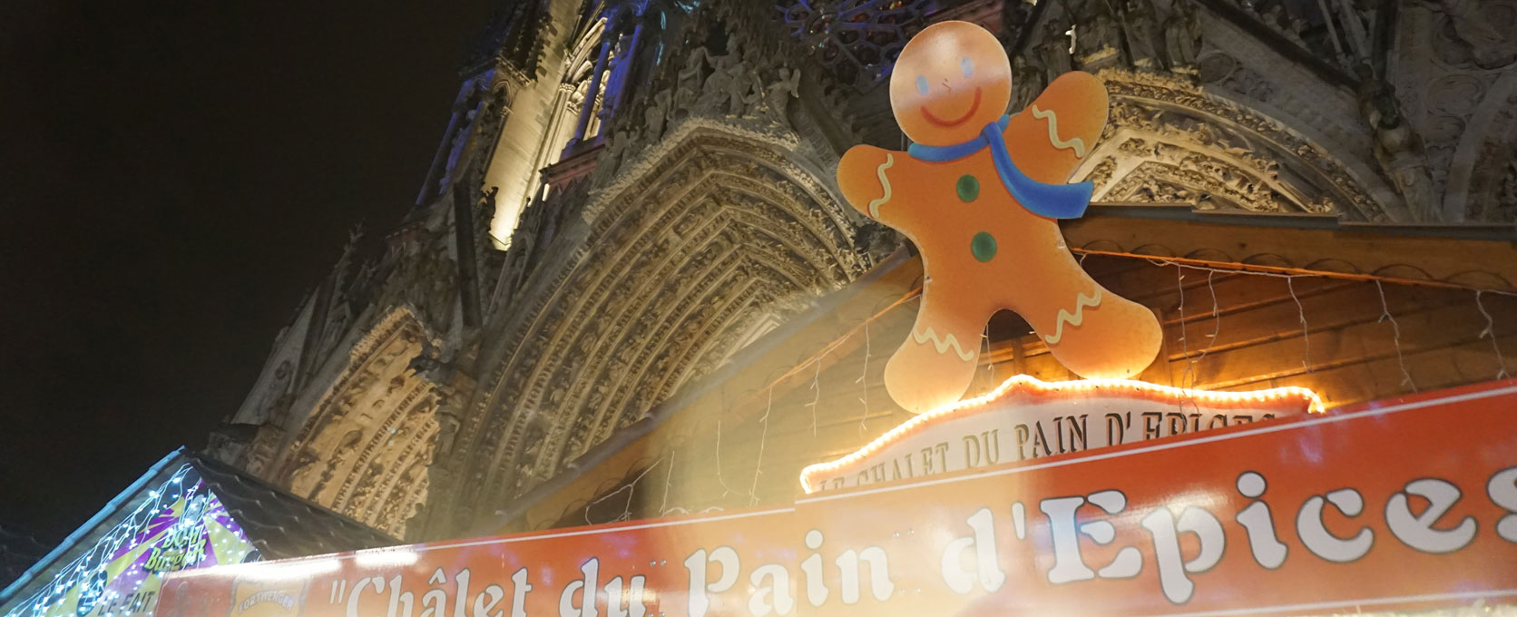 Weihnachtsmarkt an der Kathedrale Notre Dame in Reims. Foto: Champagner-club.de